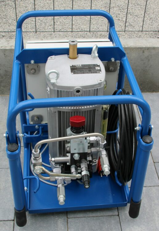 rdl hydraulics power unit 516x750 - Hydraulic power units