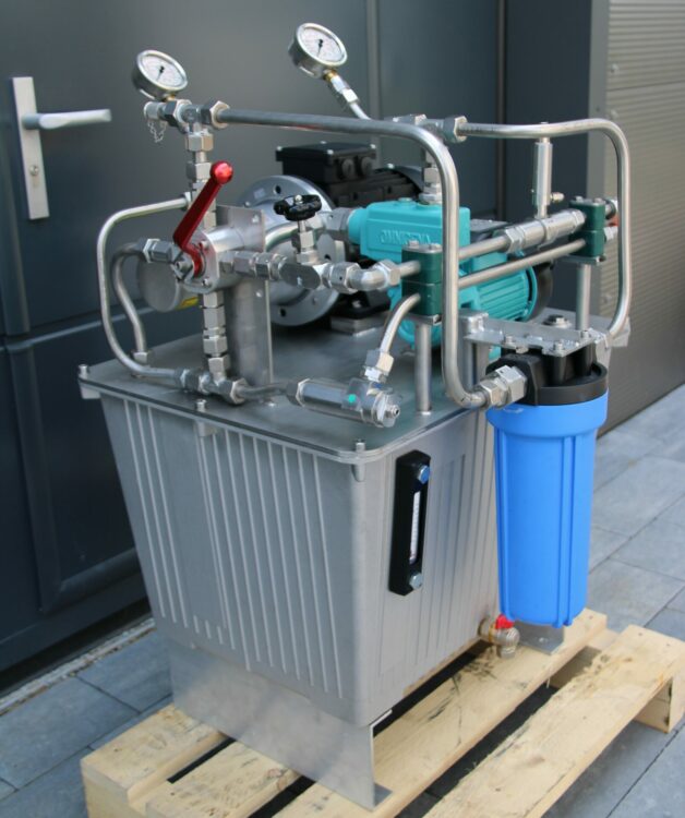 hydraulic power unit water medium 628x750 - Hydraulic power units
